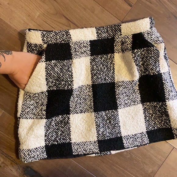 Houndstooth mini skirt - Picture 3 of 3